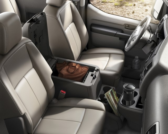 2021 nissan nv passenger