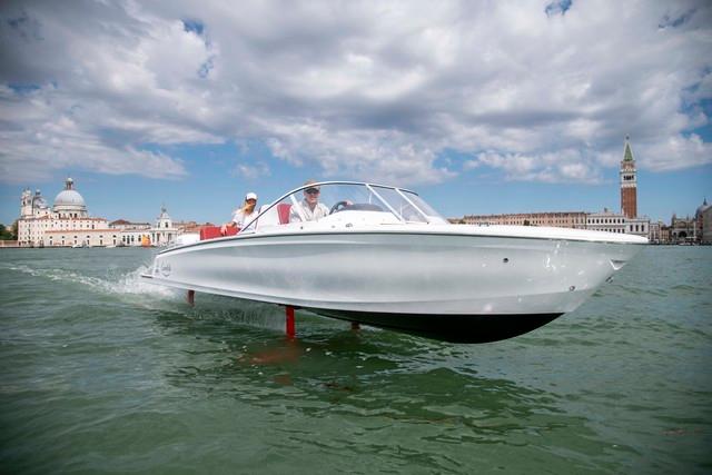 flying electric boat