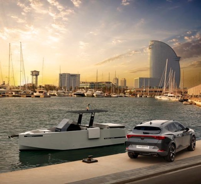 CUPRA ehybrid yacht