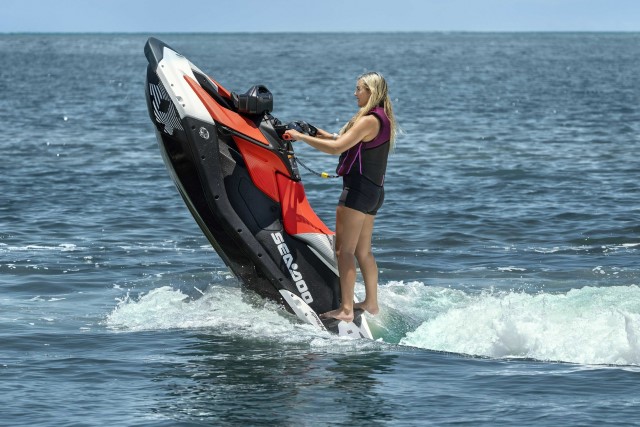 brp sea doo wheelie on lake